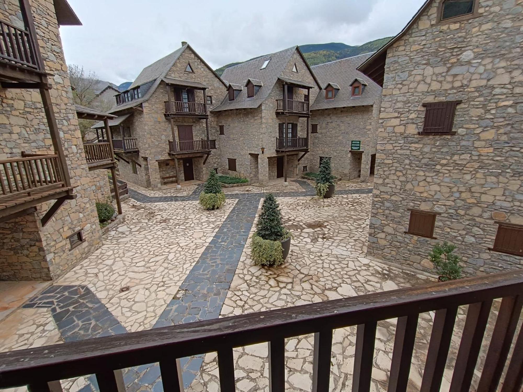 Inmocyma Residencial Linsoles-Valle De Benasque Bagian luar foto
