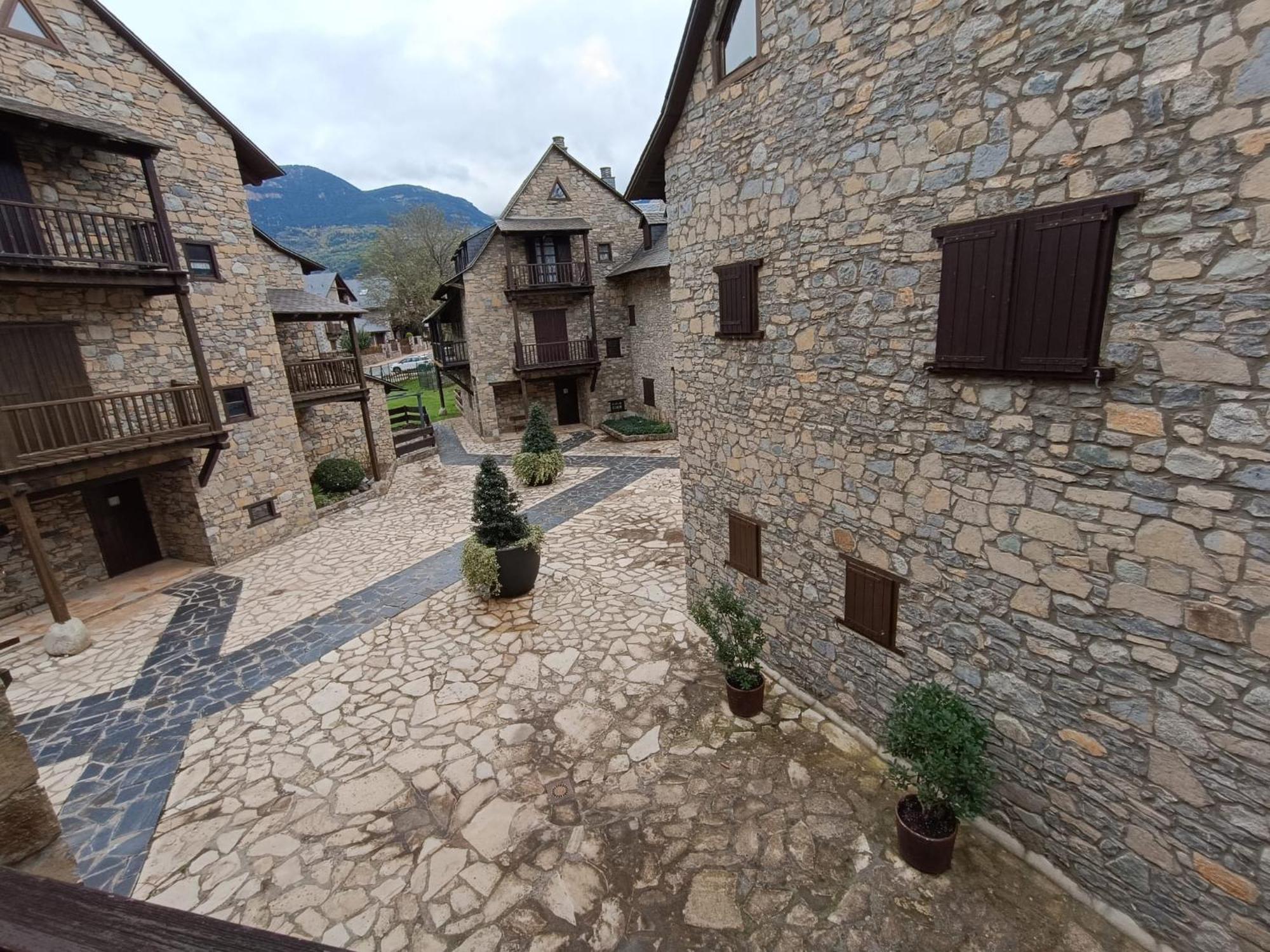 Inmocyma Residencial Linsoles-Valle De Benasque Bagian luar foto